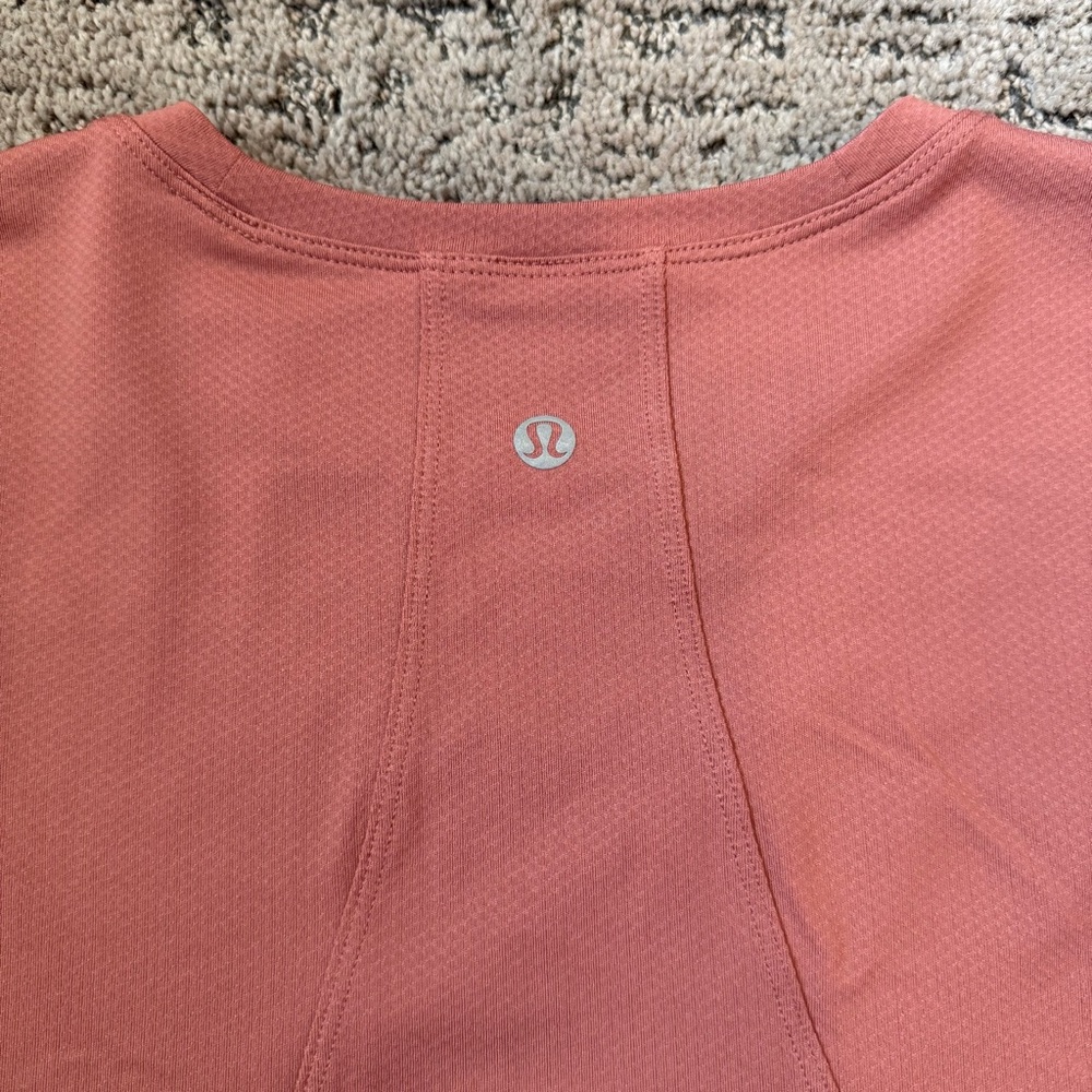 Lululemon Abrasion-Resistant Training
T-Shirt - Picture 5 of 5